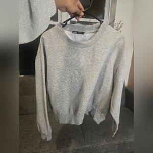 Zara Women's Light Gray Crew Neck Sweater